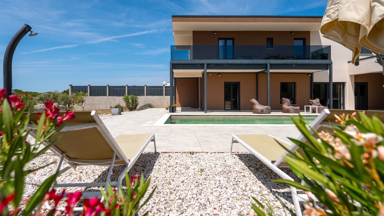 Photo of Outdoor in Brgod