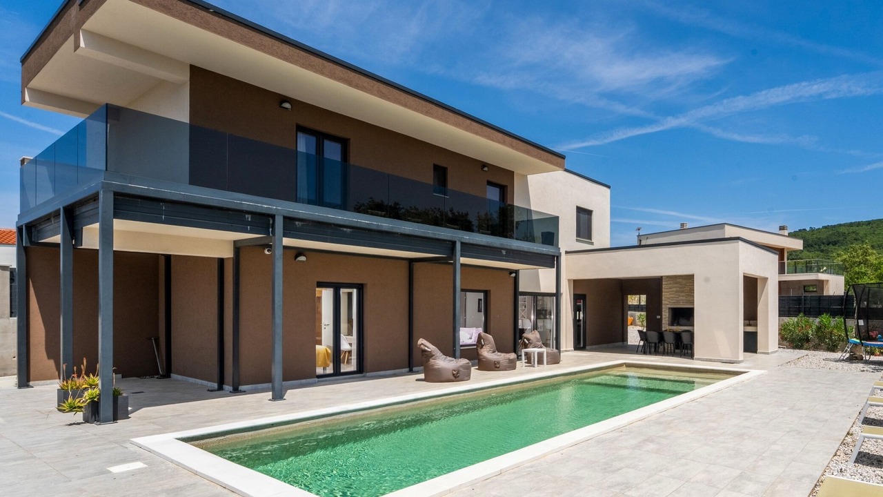 Photo of Outdoor in Brgod