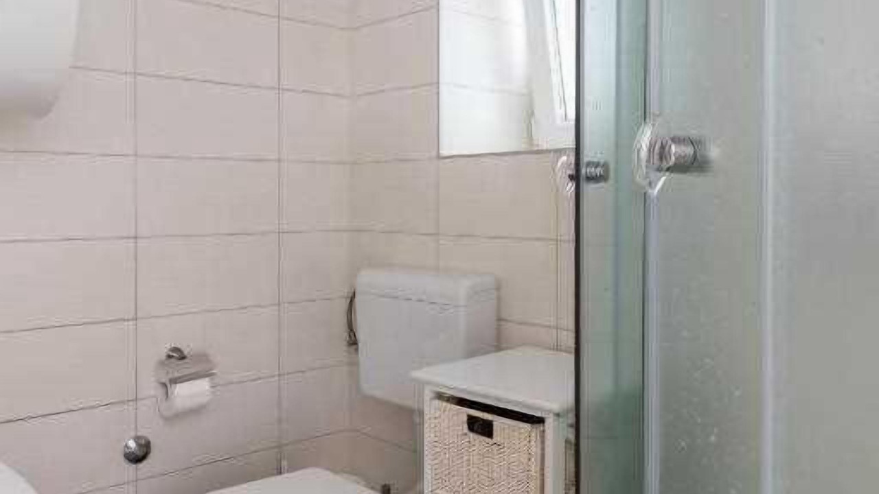 Photo of Bathroom in Pile