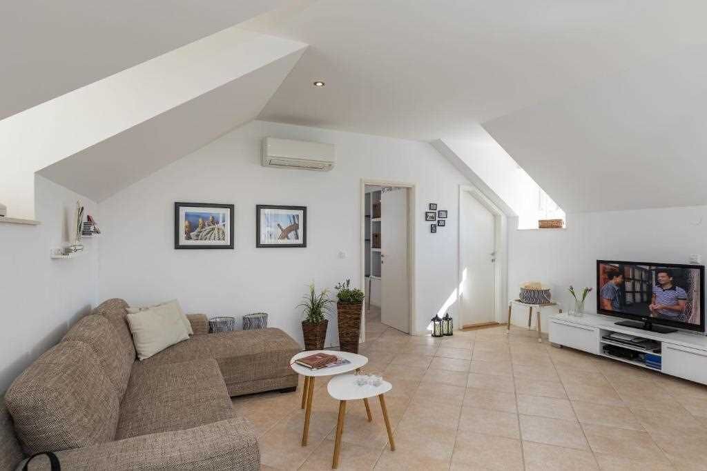 Photo of Livingroom in Pile