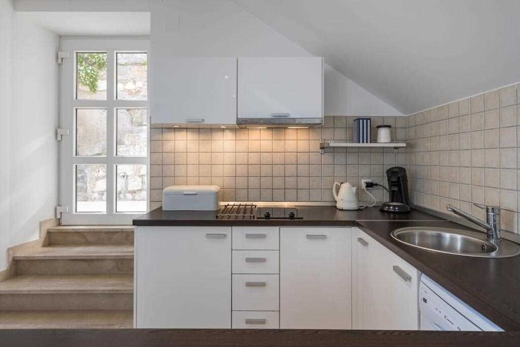 Photo of Kitchen in Pile