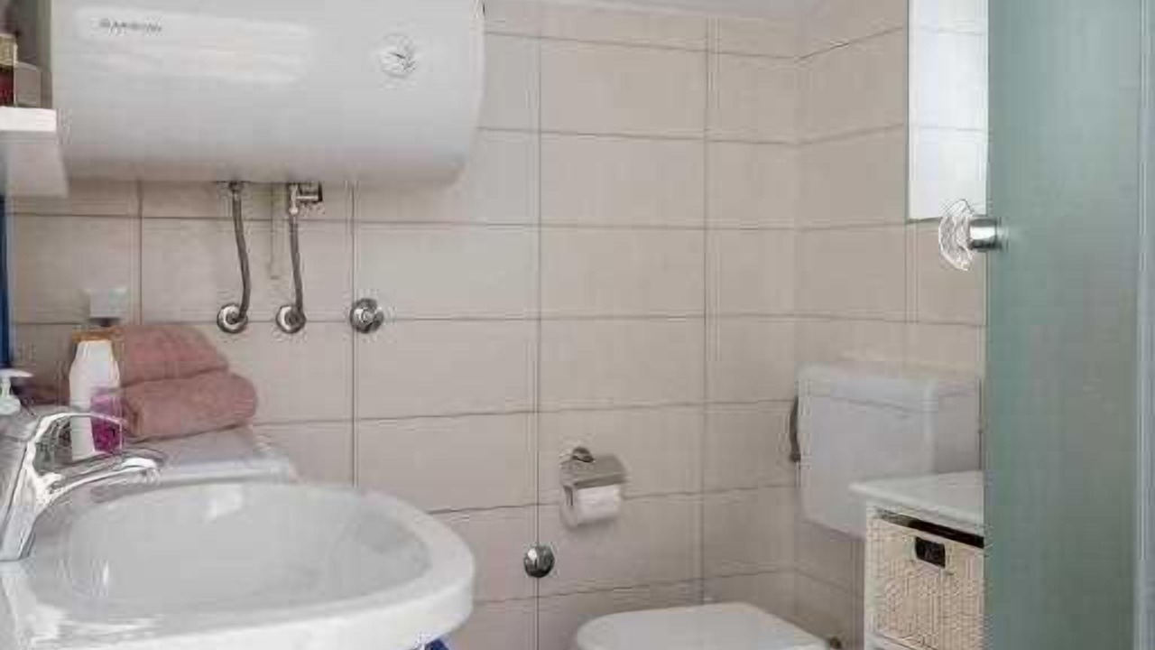 Photo of Bathroom in Pile