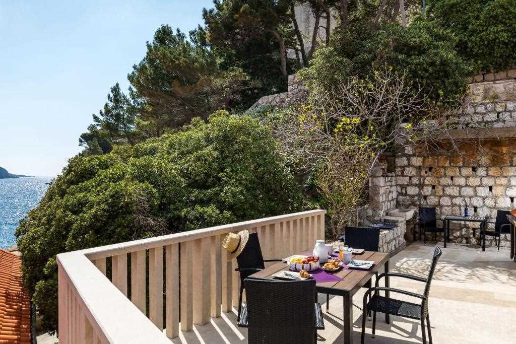 Photo of Outdoor in Pile