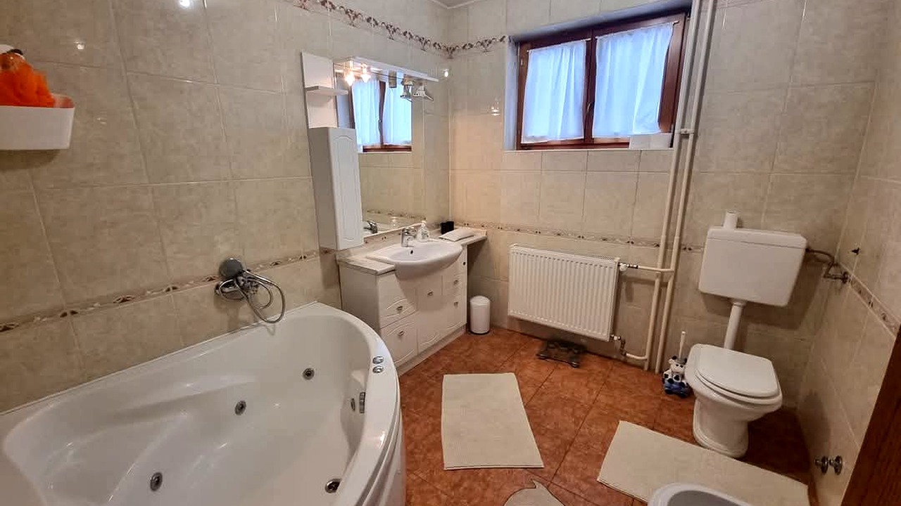 Photo of Bathroom in Cabar