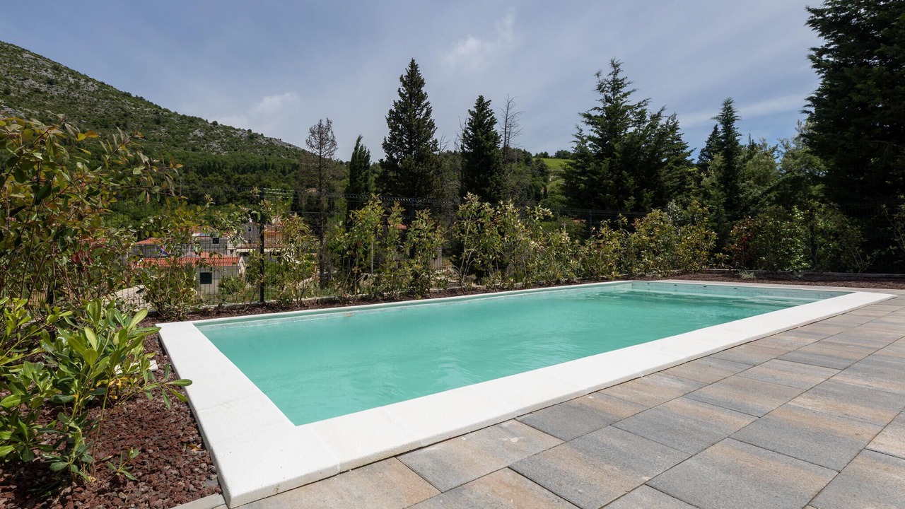 Photo of Outdoor in Kremena