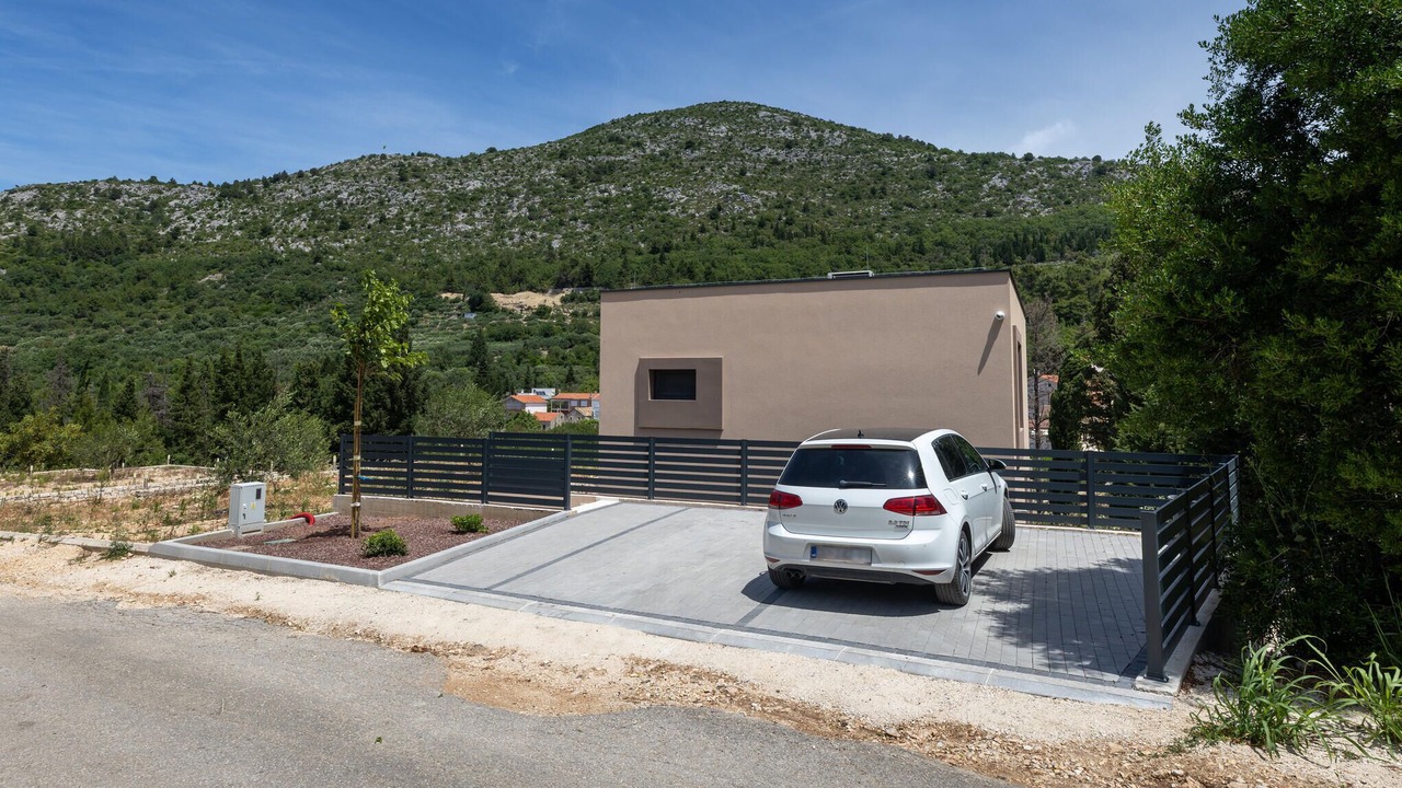 Photo of Others in Kremena