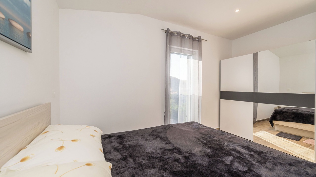 Photo of Bedroom in Lukoran