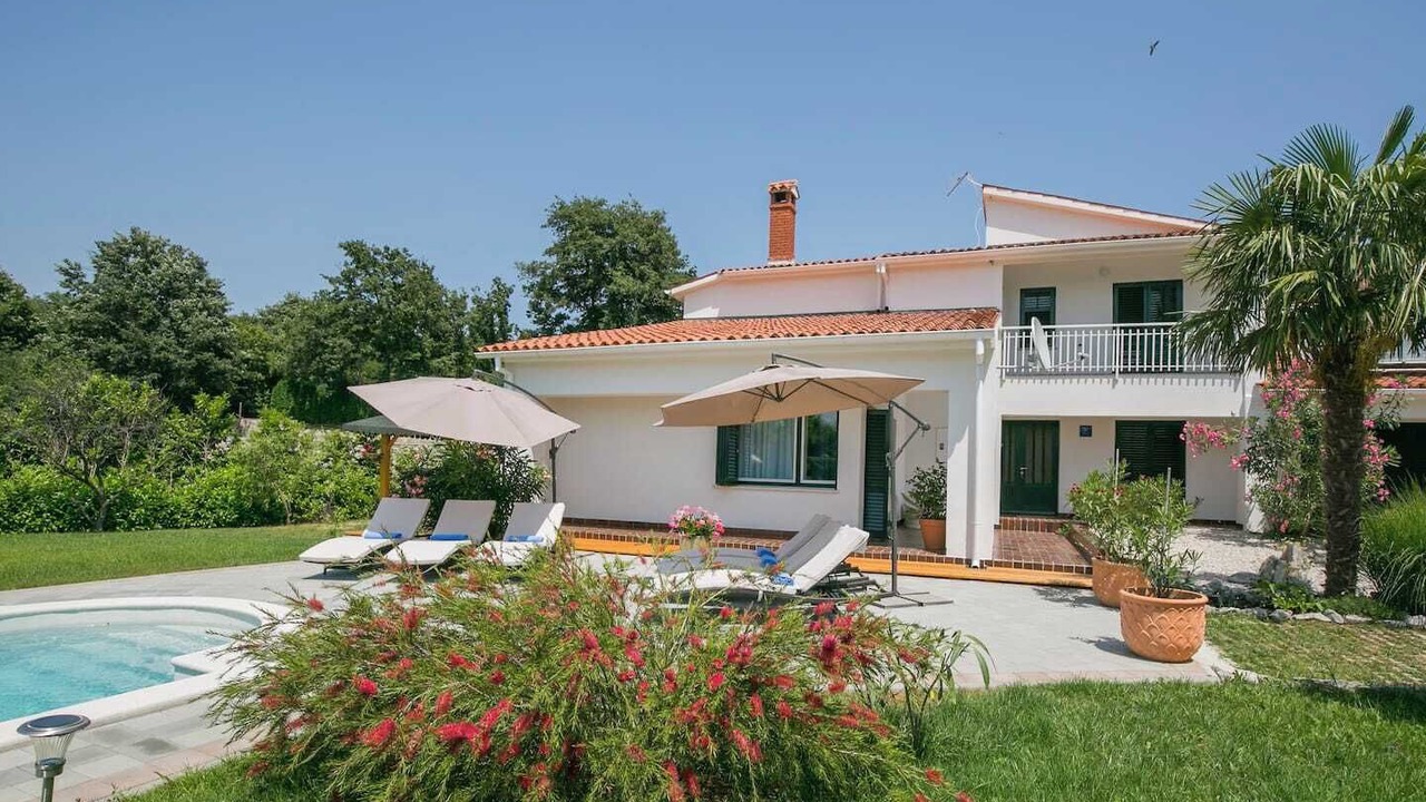 Photo of Outdoor in Rogocana