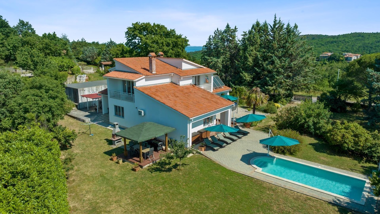 Photo of Outdoor in Rogocana