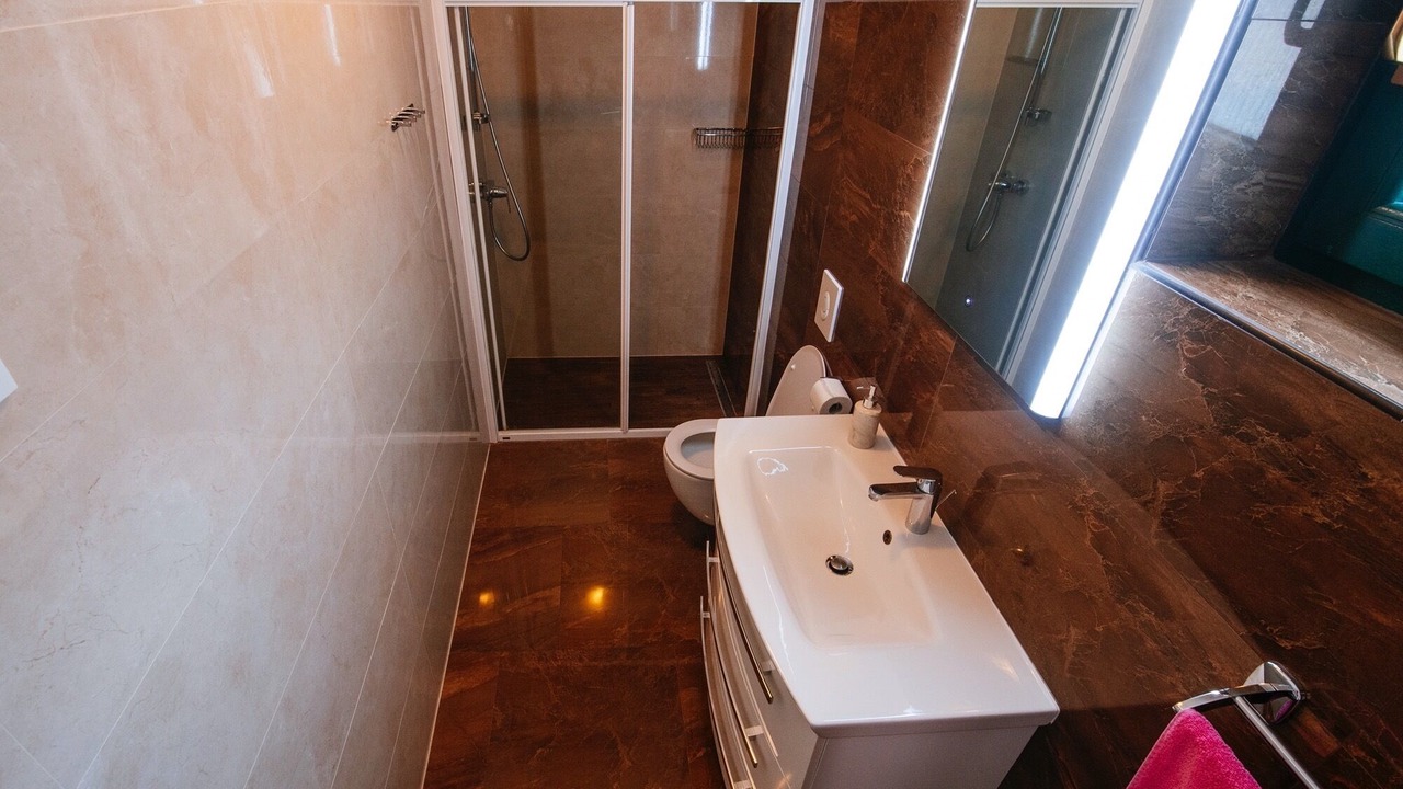 Photo of Bathroom in Iz