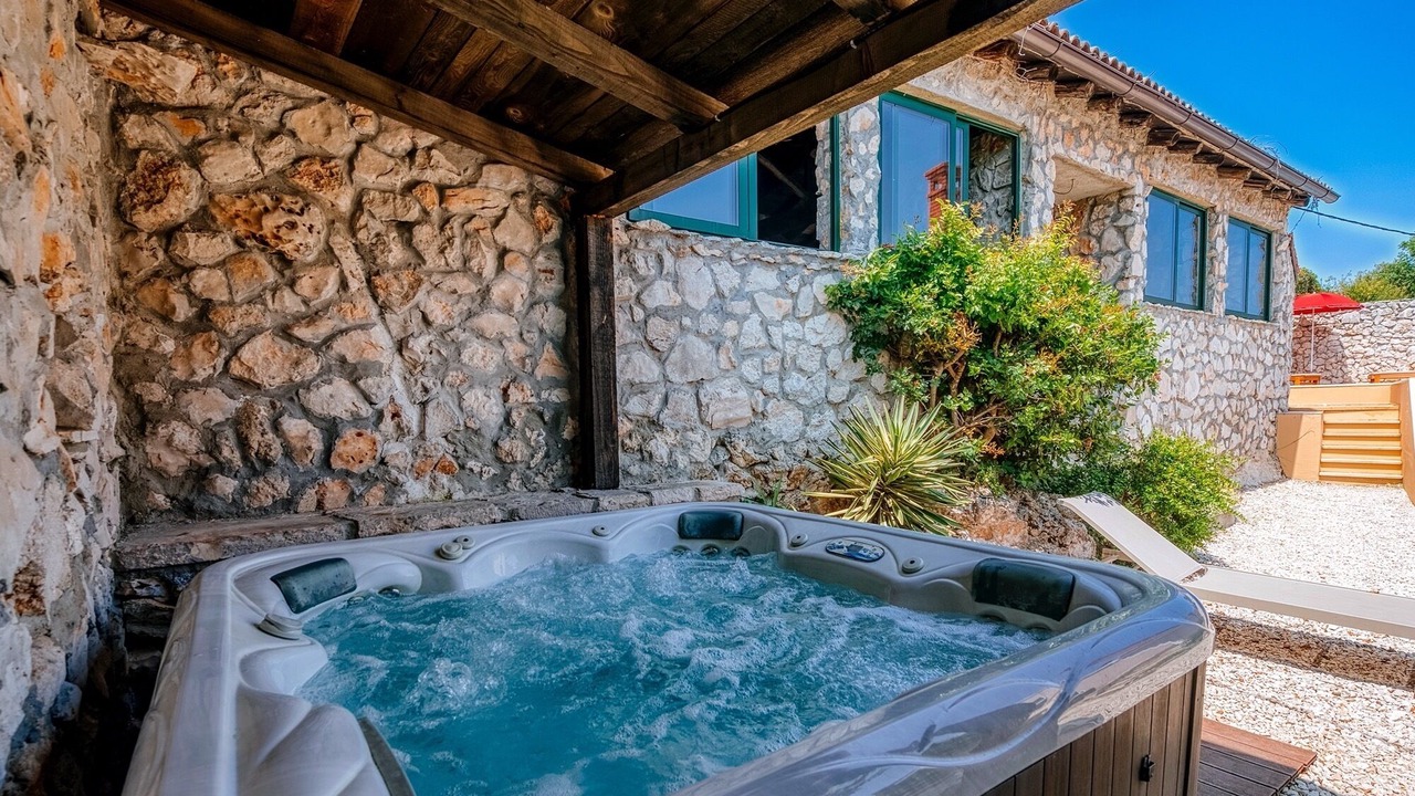 Photo of Patio Balcony in Iz