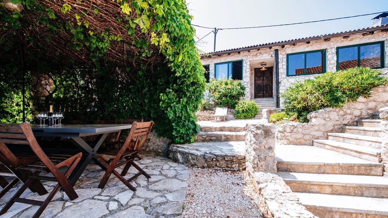 Photo of Outdoor in Iz