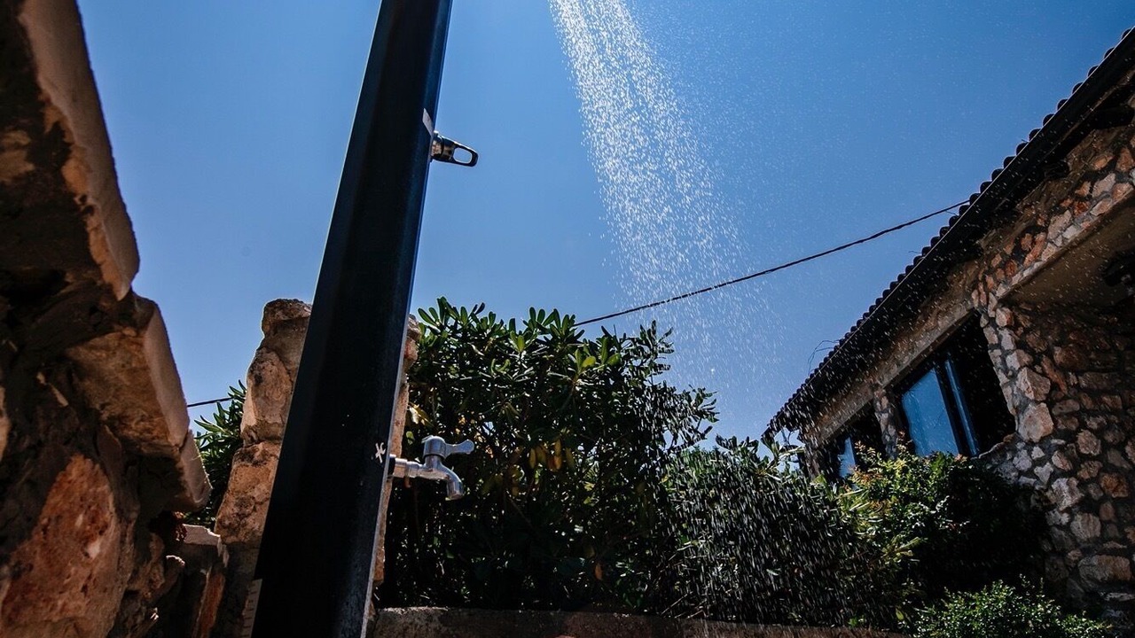 Photo of Others in Iz