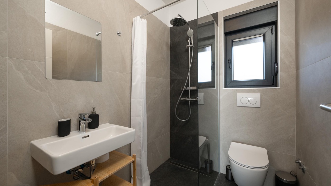 Photo of Bathroom in Peruski