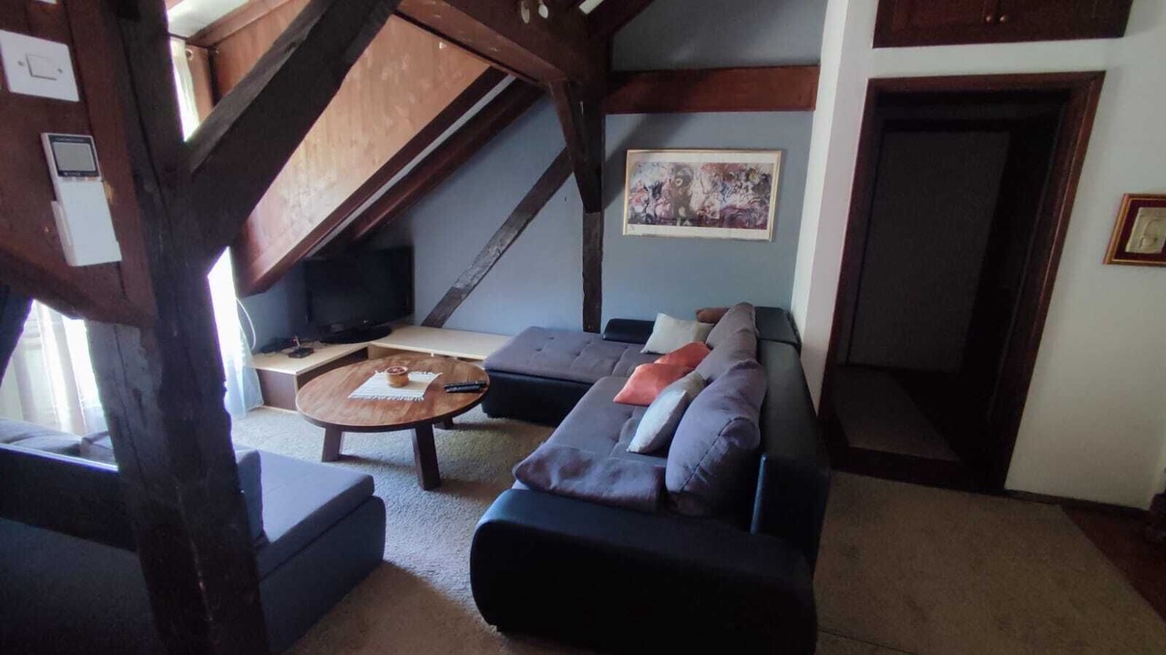 Photo of Livingroom in Cove Parja