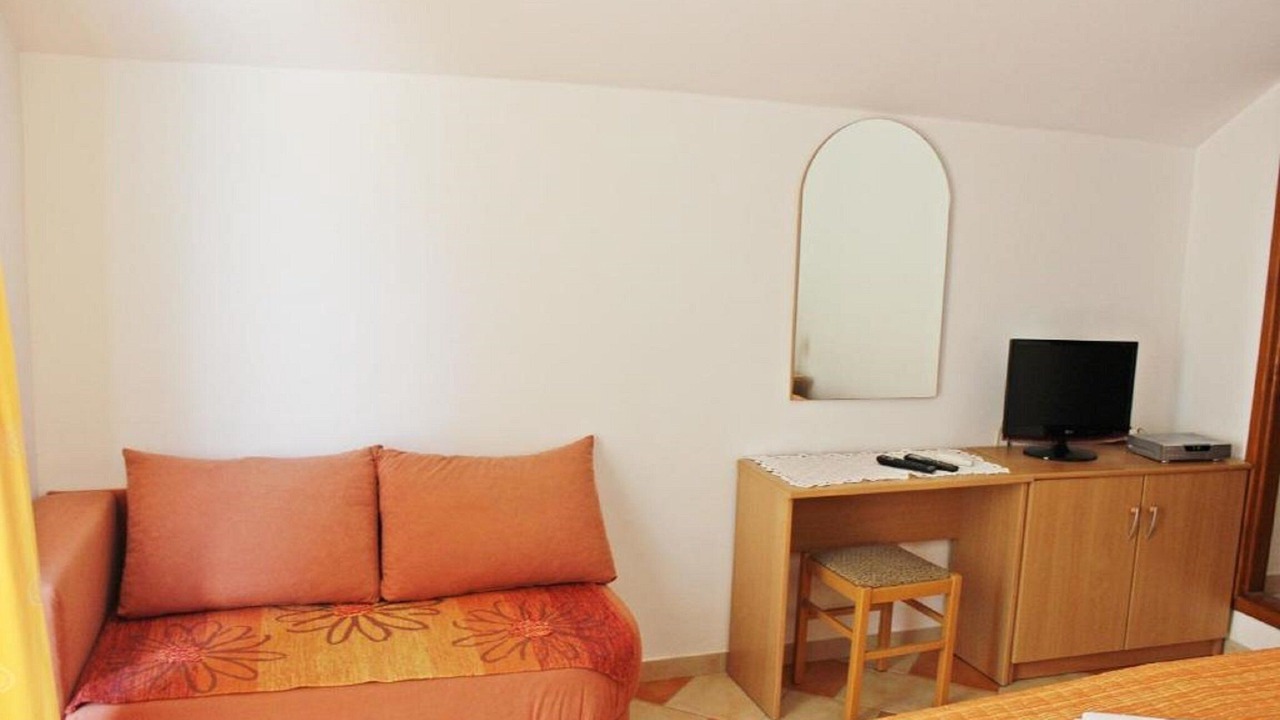 Photo of Bedroom in Brist