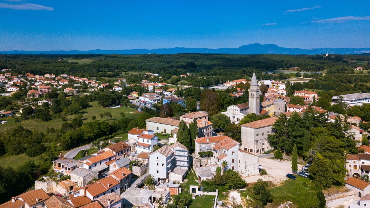 Photo of Others in Gracisce