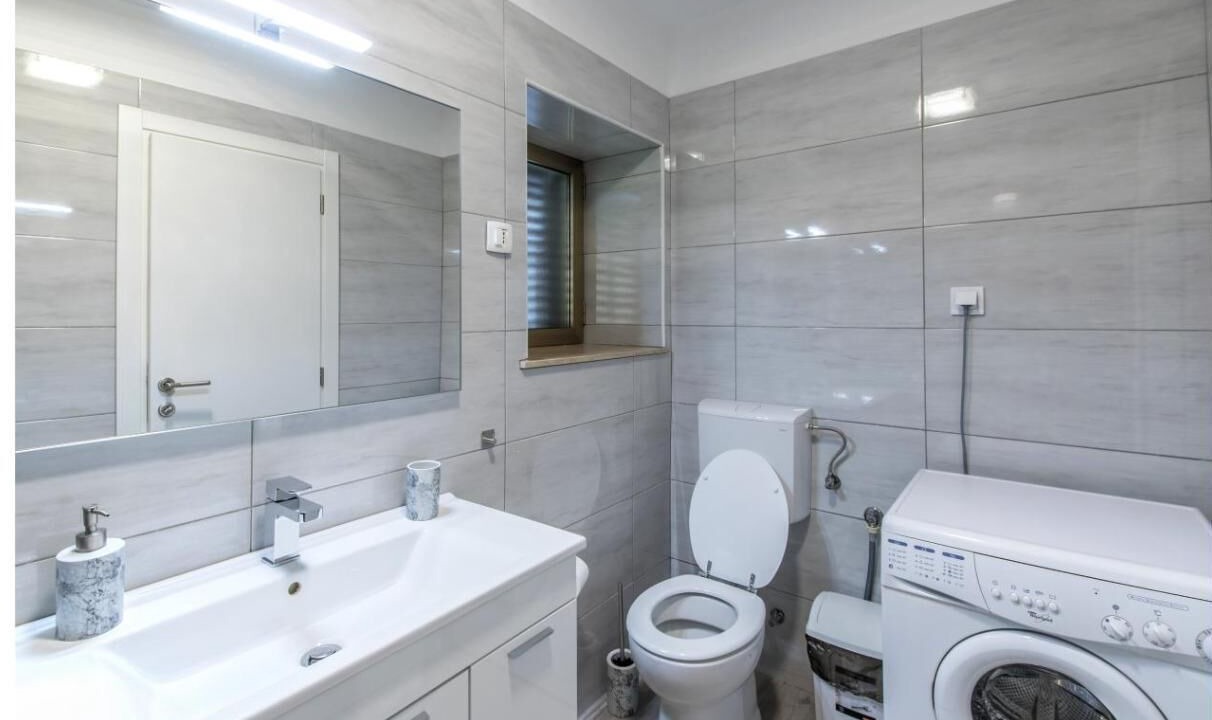Photo of Bathroom in Murine