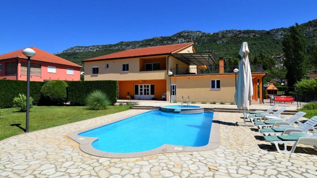Photo of Outdoor in Dusina