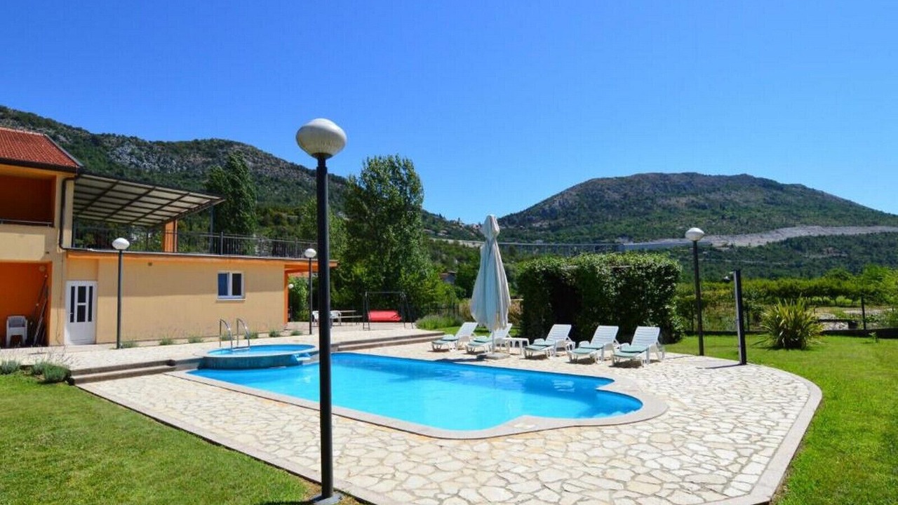Photo of Outdoor in Dusina