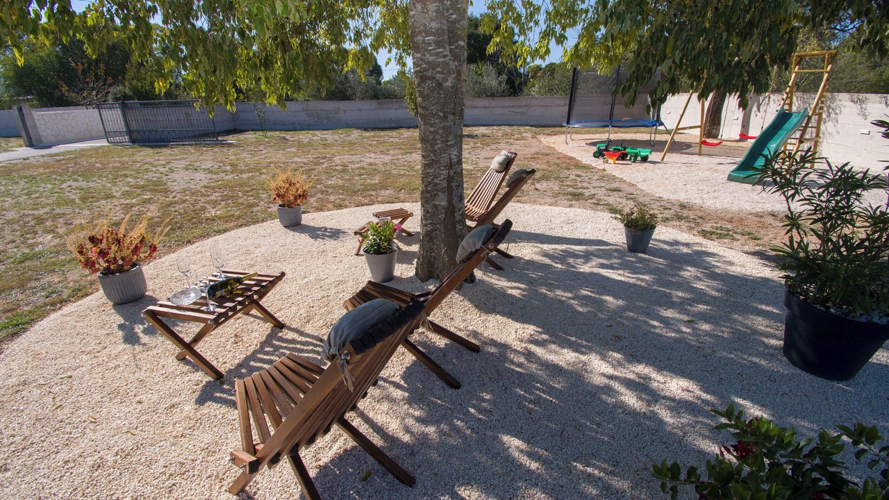 Photo of Patio Balcony in Oklaj