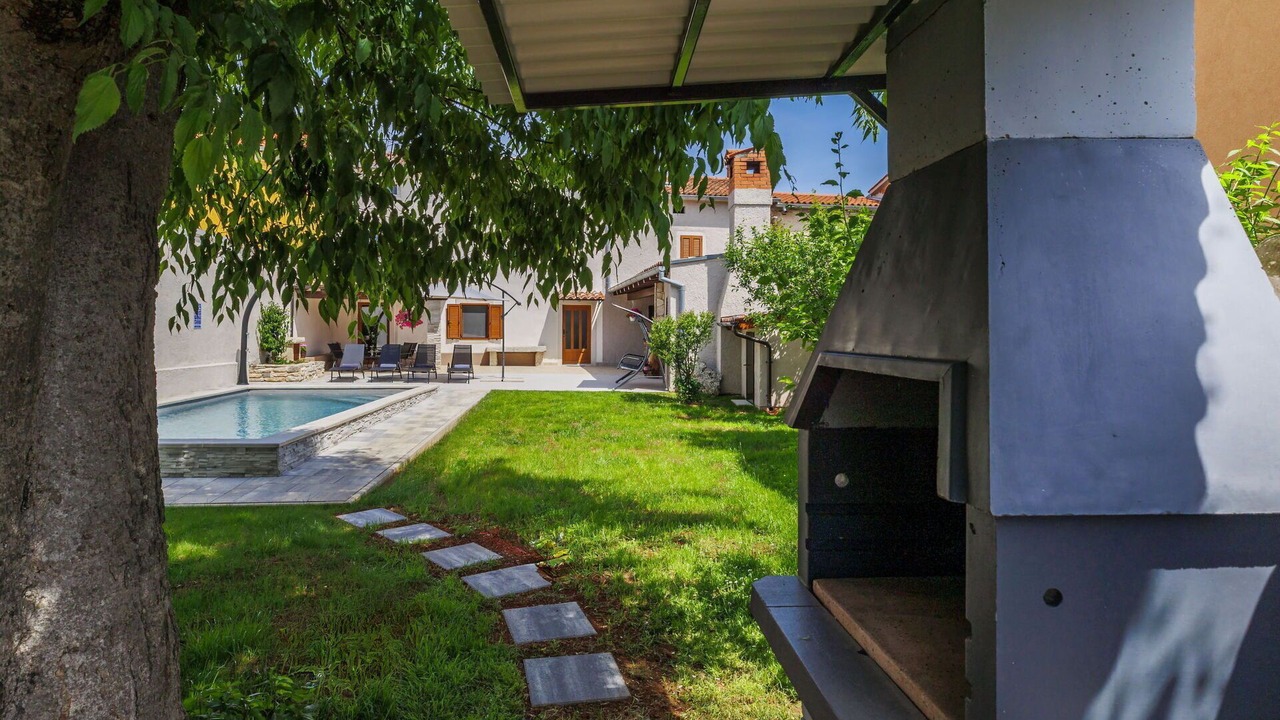 Photo of Outdoor in Sajini