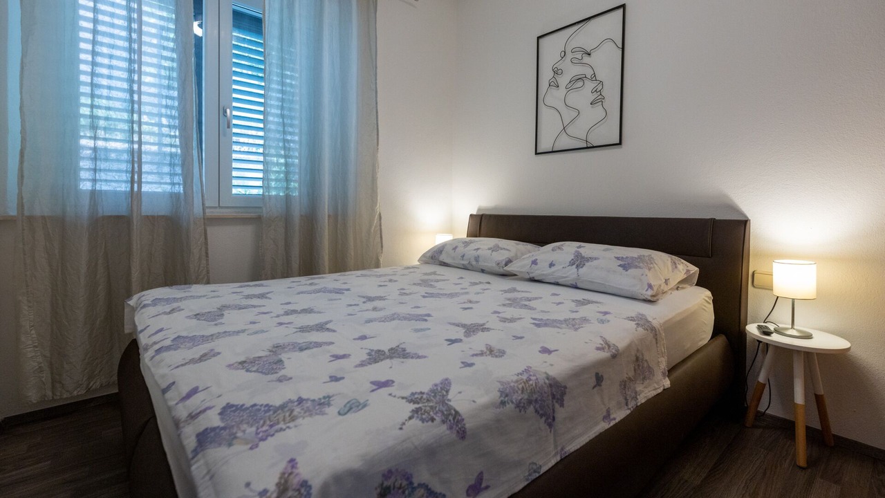 Photo of Bedroom in Blace