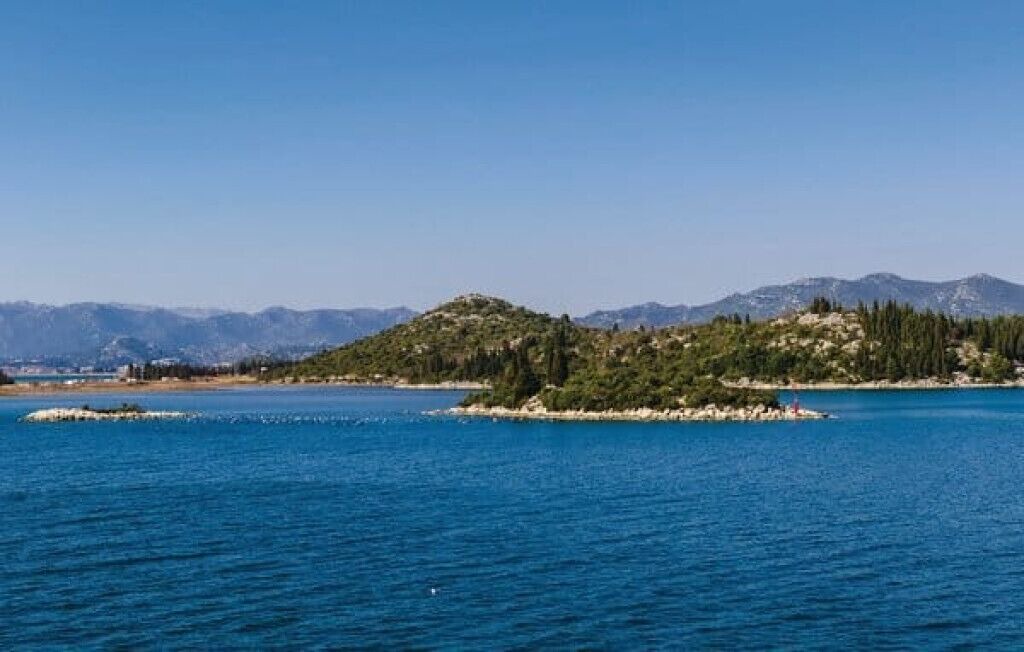 Photo of Outdoor in Blace