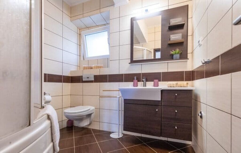 Photo of Bathroom in Blace