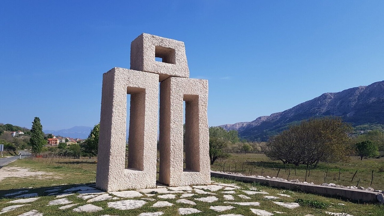 Photo of Others in Jurandvor