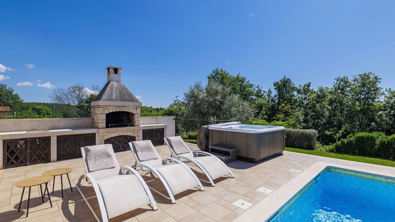 Photo of Outdoor in Strpacici