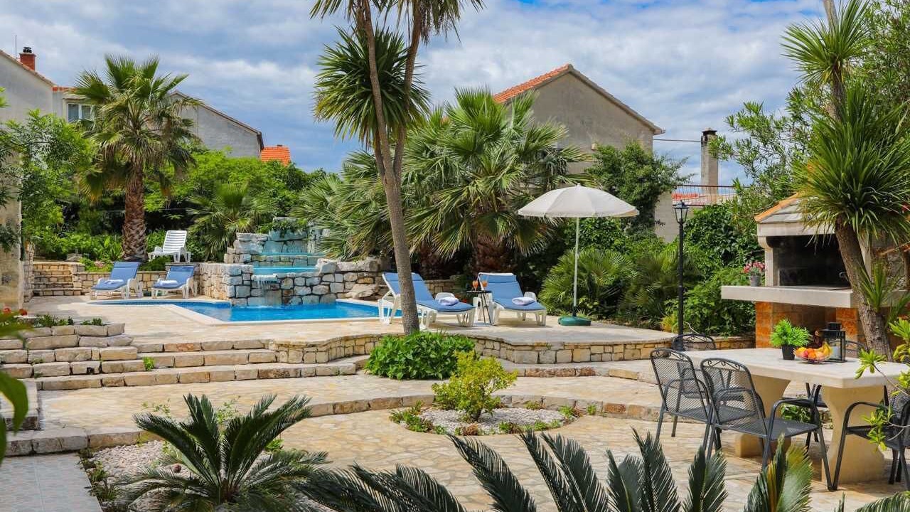 Photo of Outdoor in Cove Makarac (Milna)