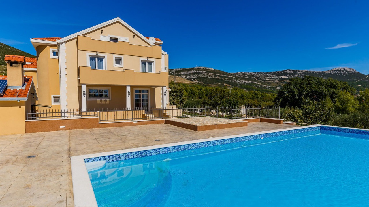 Photo of Outdoor in Rudine