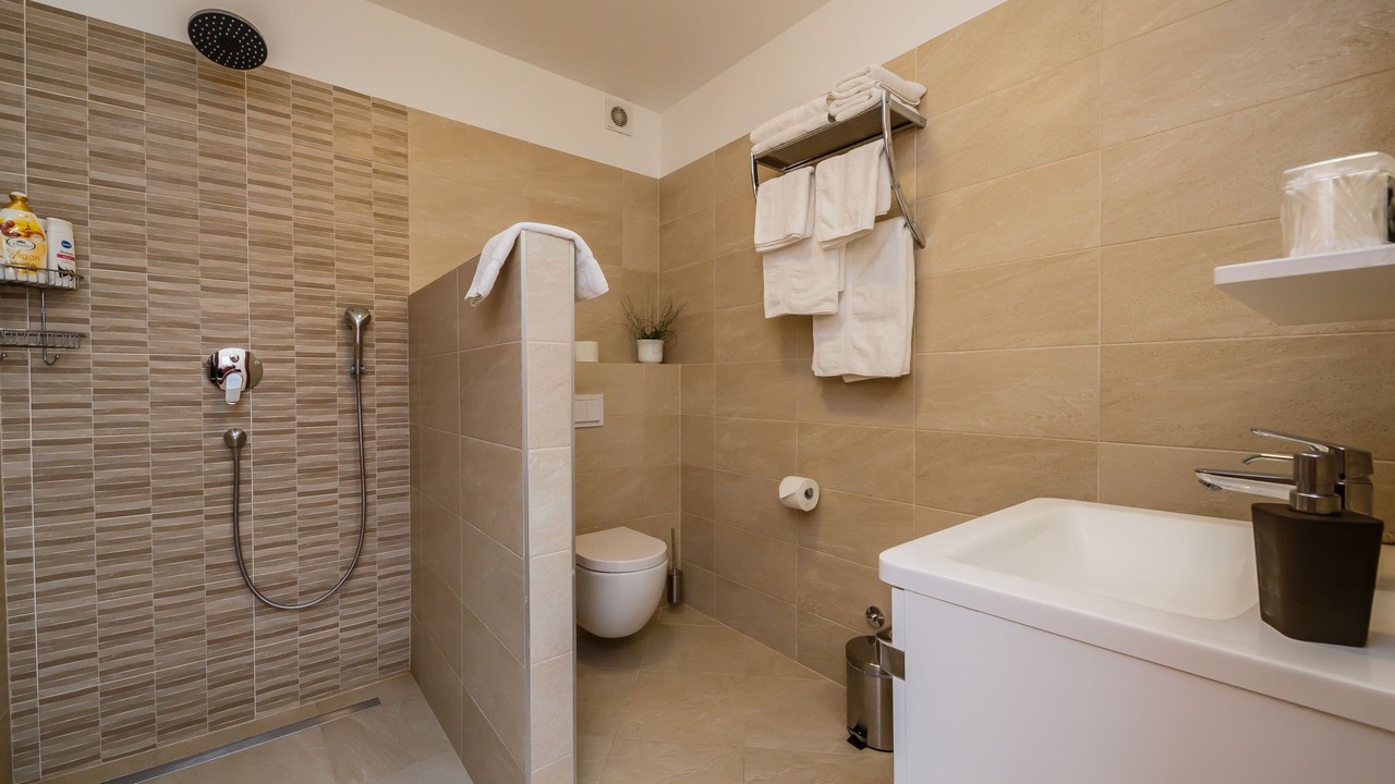 Photo of Bathroom in Rudine