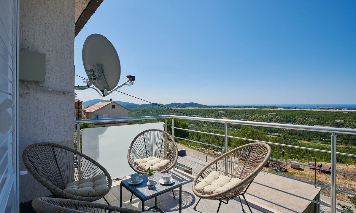 Photo of Patio Balcony in Popovici