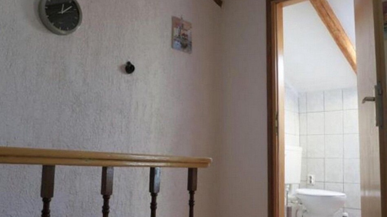 Photo of Bathroom in Ustrine