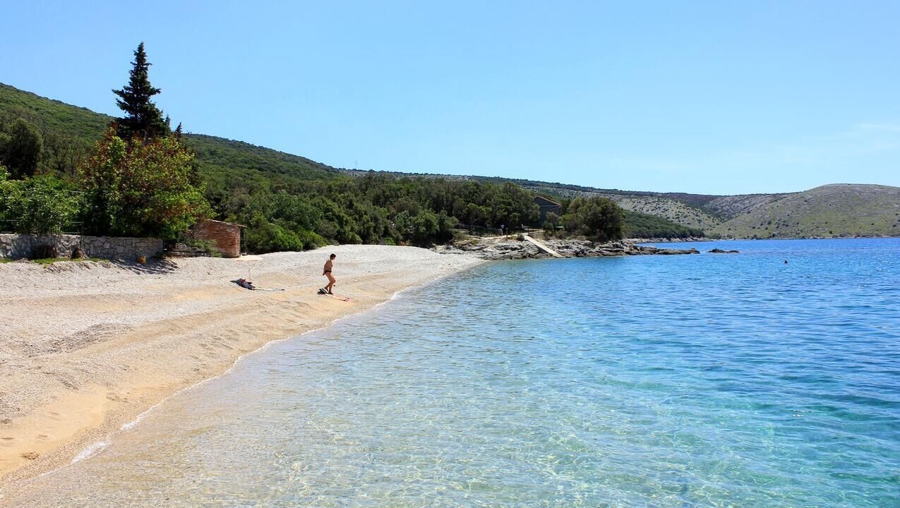 Photo of Others in Ustrine
