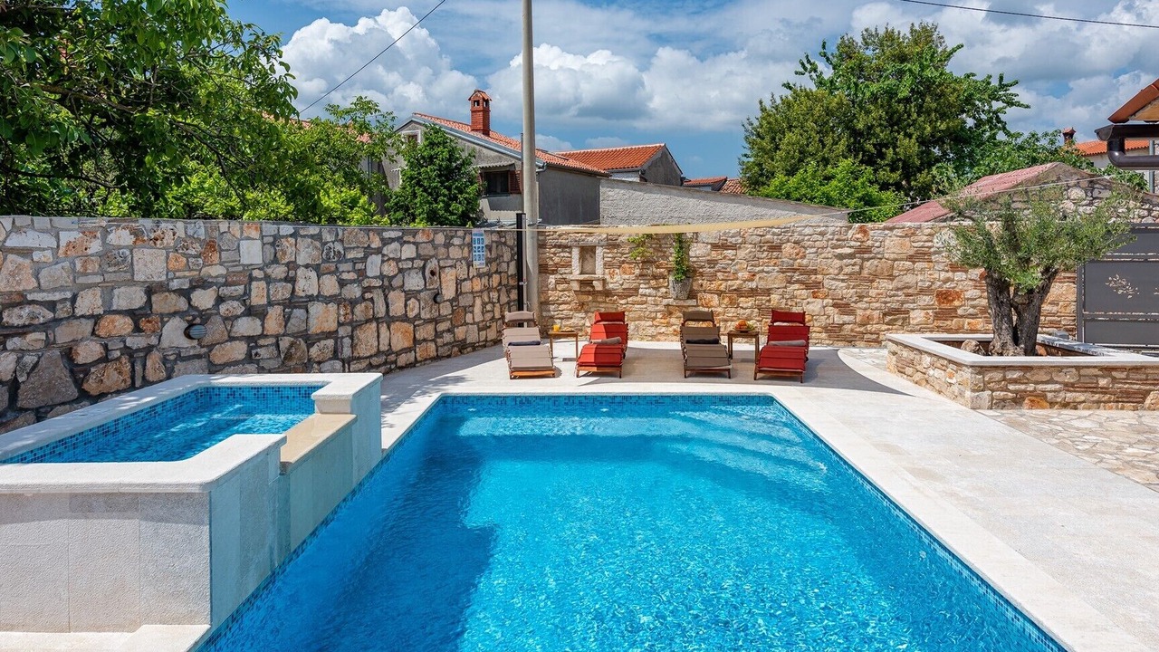 Photo of Outdoor in Marcana