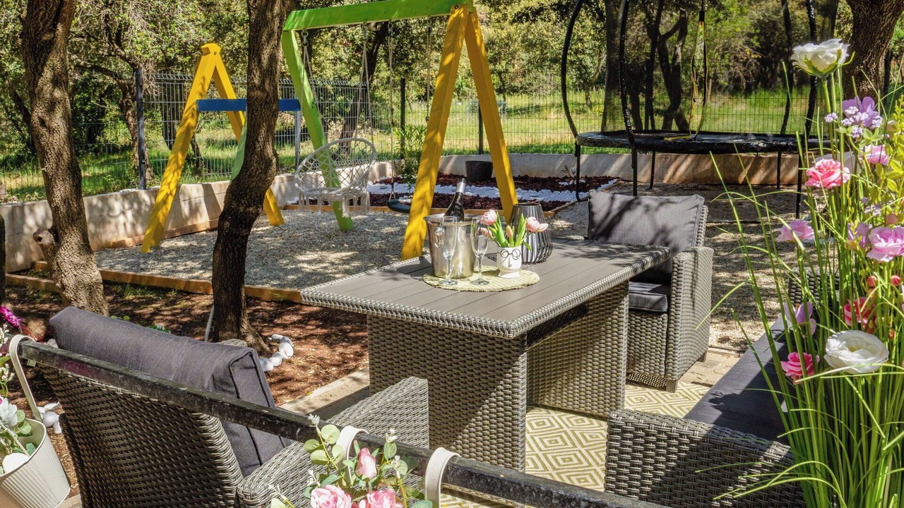 Photo of Outdoor in Pakostane