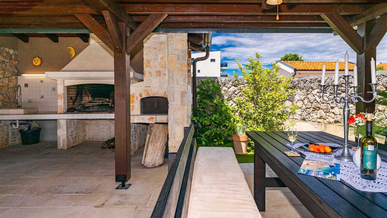 Photo of Outdoor in Porat