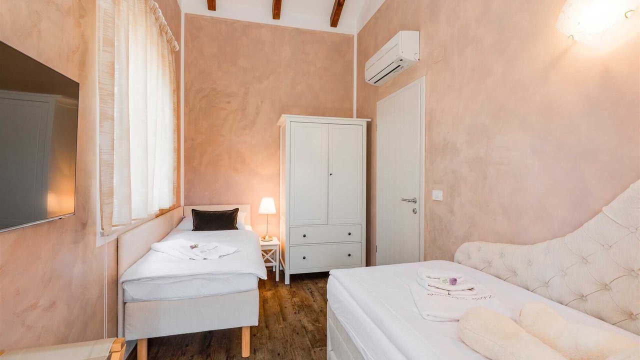 Photo of Bedroom in Porat