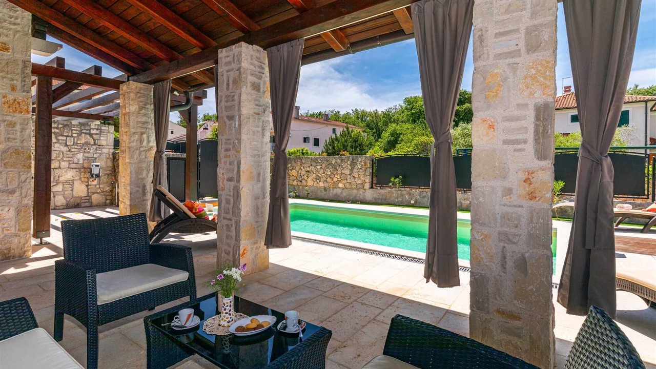 Photo of Patio Balcony in Porat