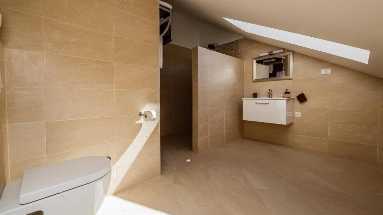 Photo of Bathroom in Rudine
