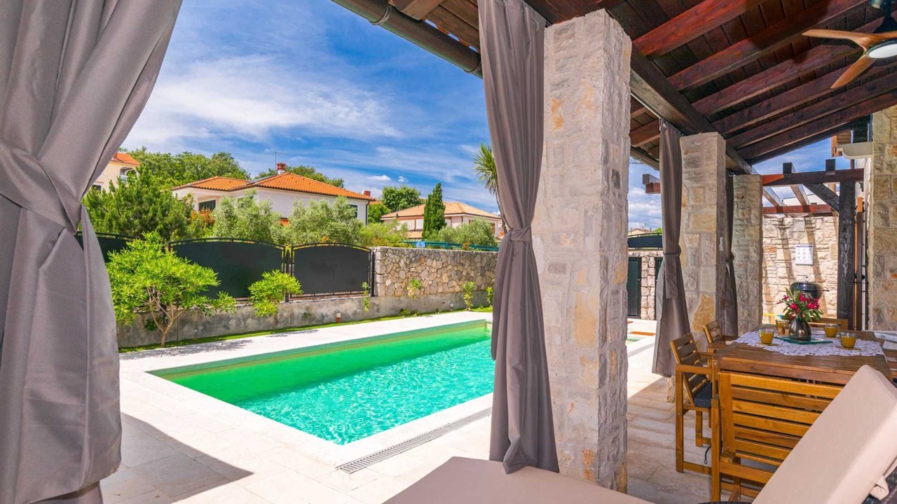 Photo of Outdoor in Porat