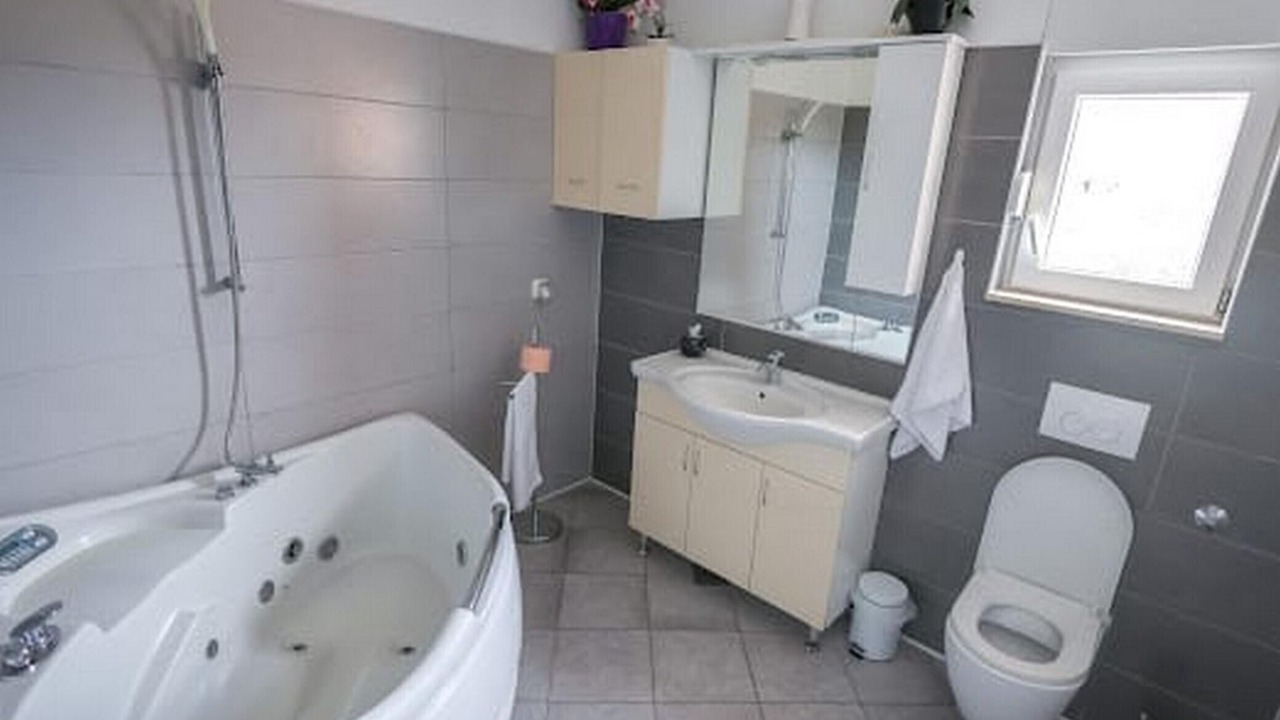 Photo of Bathroom in Rudine