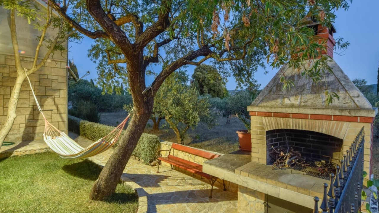 Photo of Outdoor in Dol