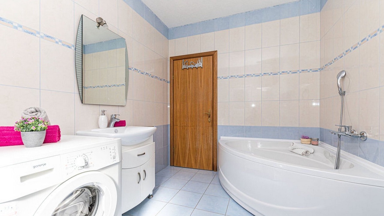 Photo of Bathroom in Rudine