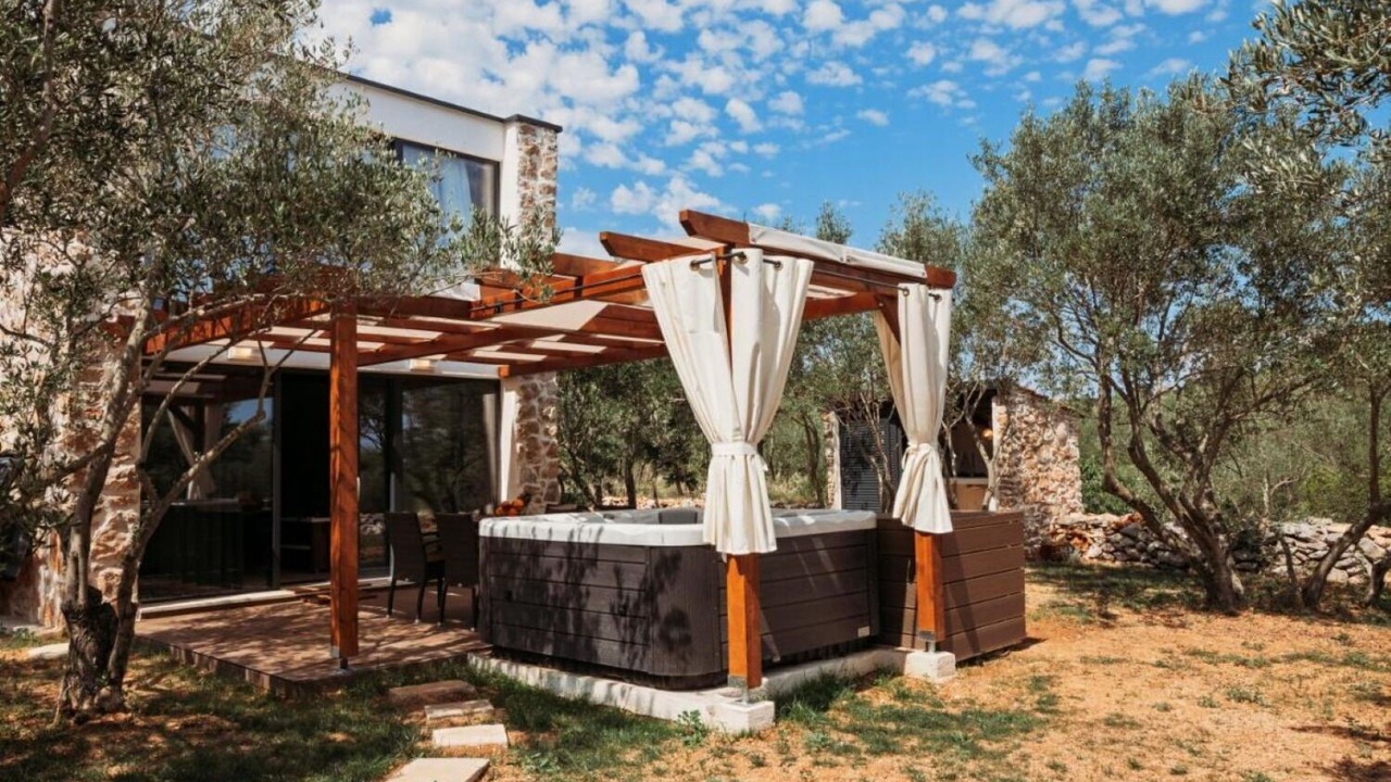 Photo of Patio Balcony in Lukoran