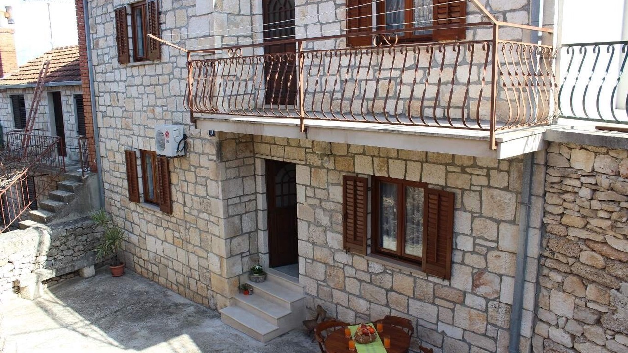 Photo of Outdoor in Dol