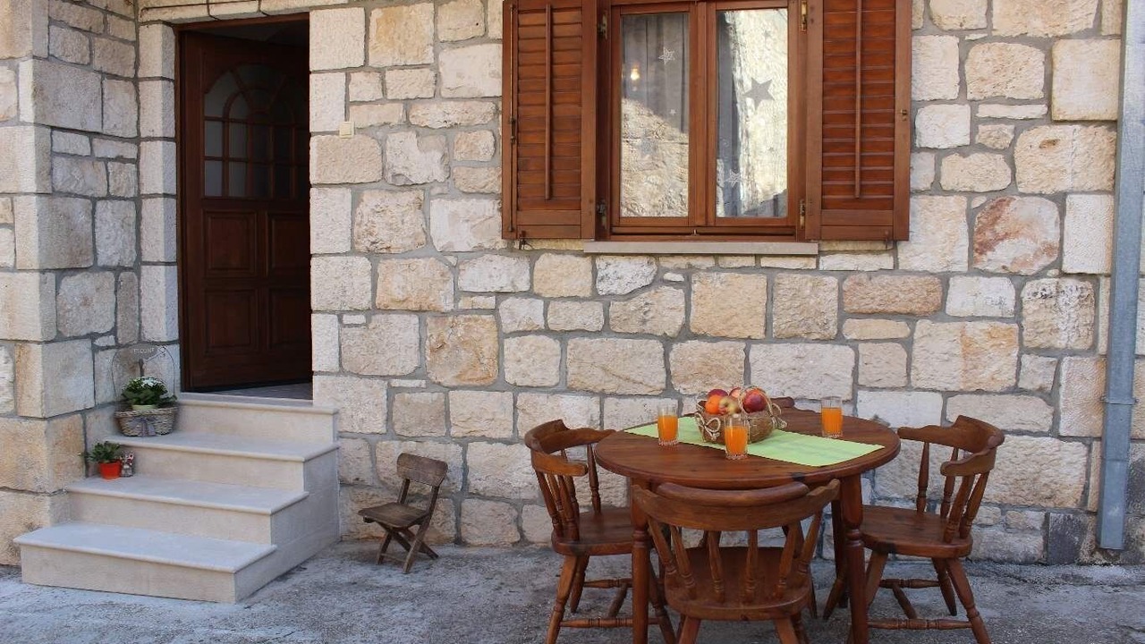 Photo of Outdoor in Dol